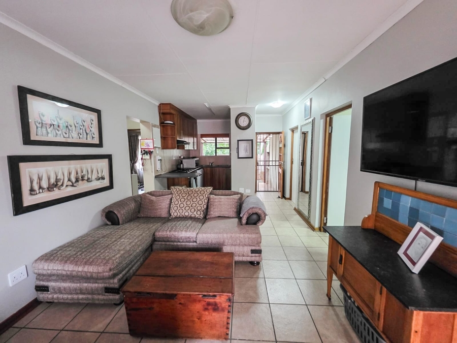 3 Bedroom Property for Sale in Kannoniers Park North West